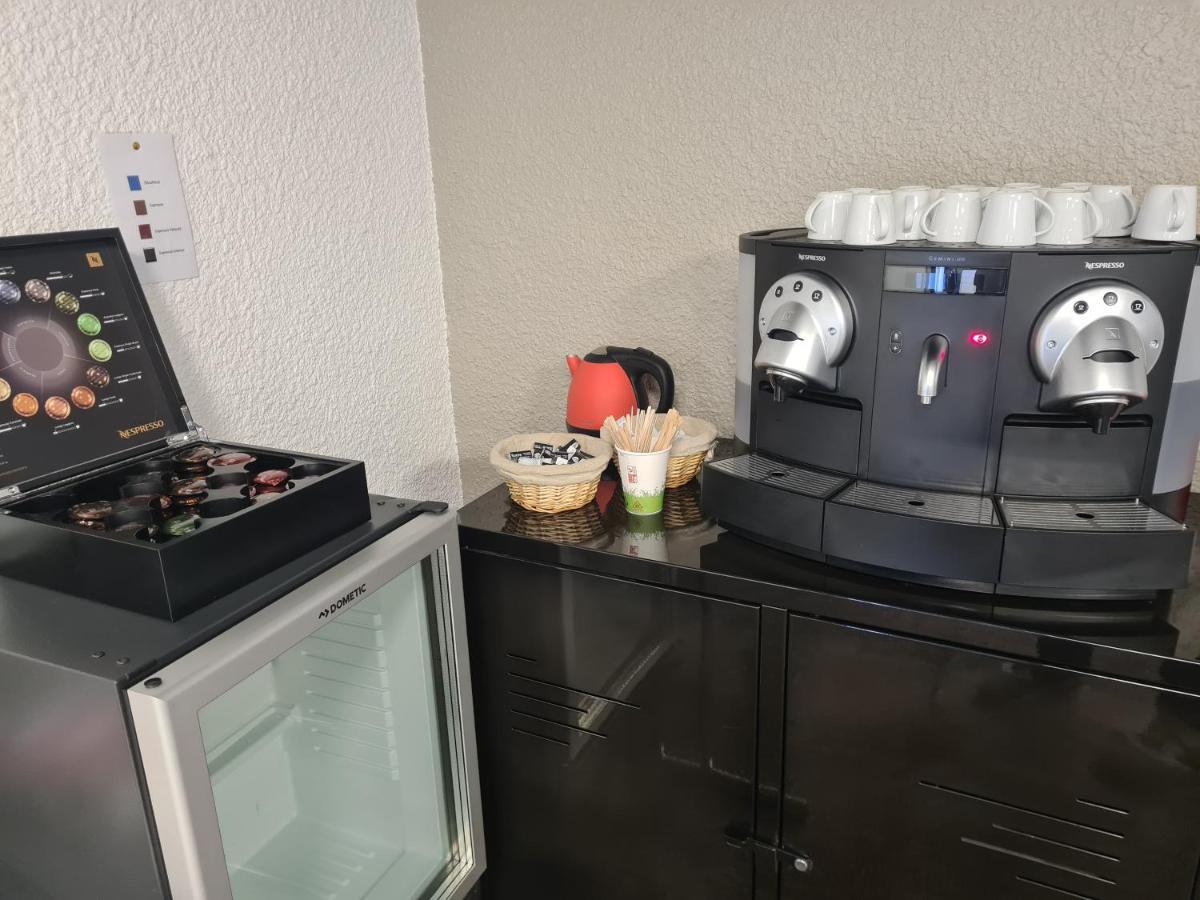 ibis Montauban Hotel Bagian luar foto