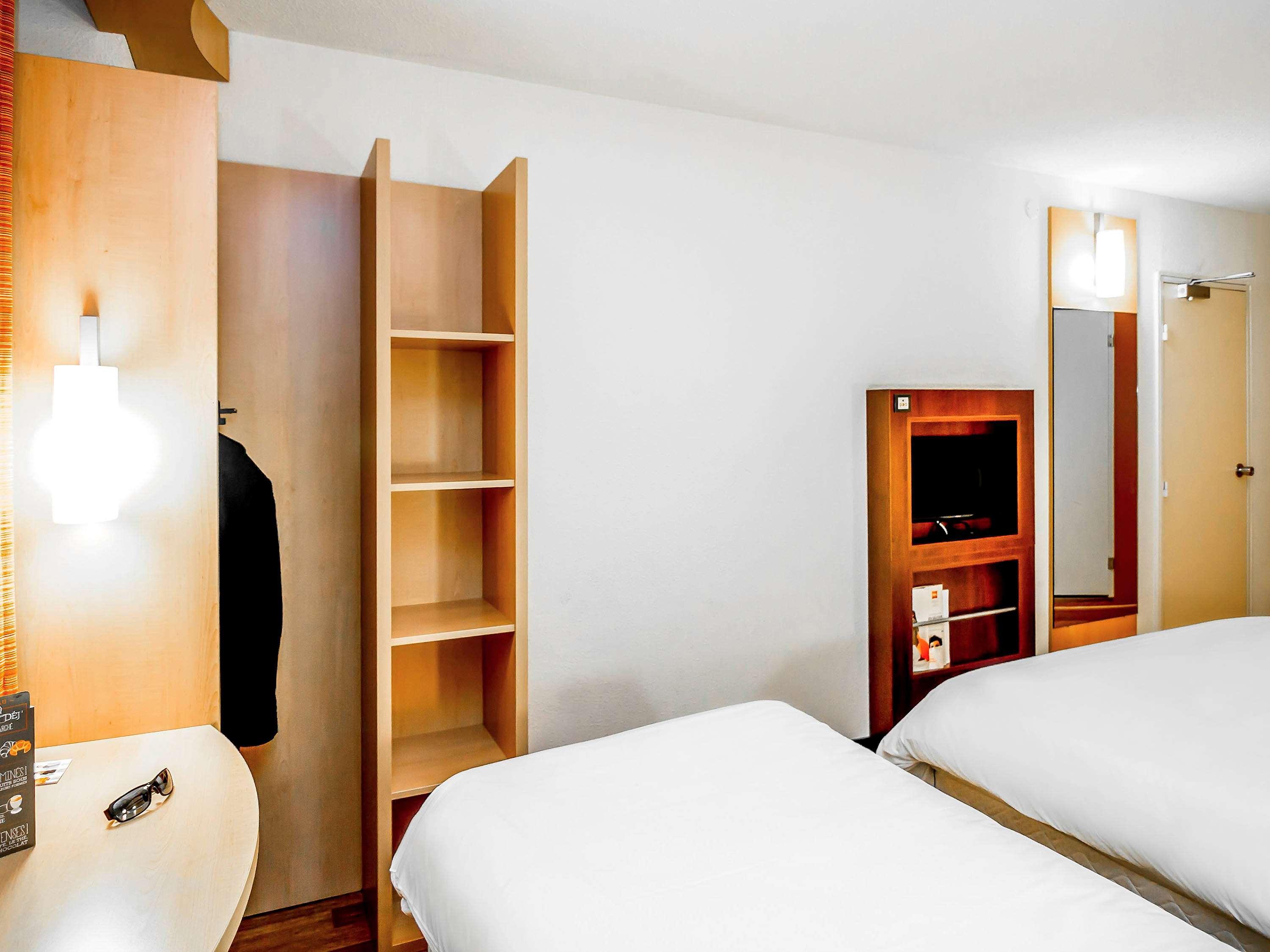 ibis Montauban Hotel Bagian luar foto