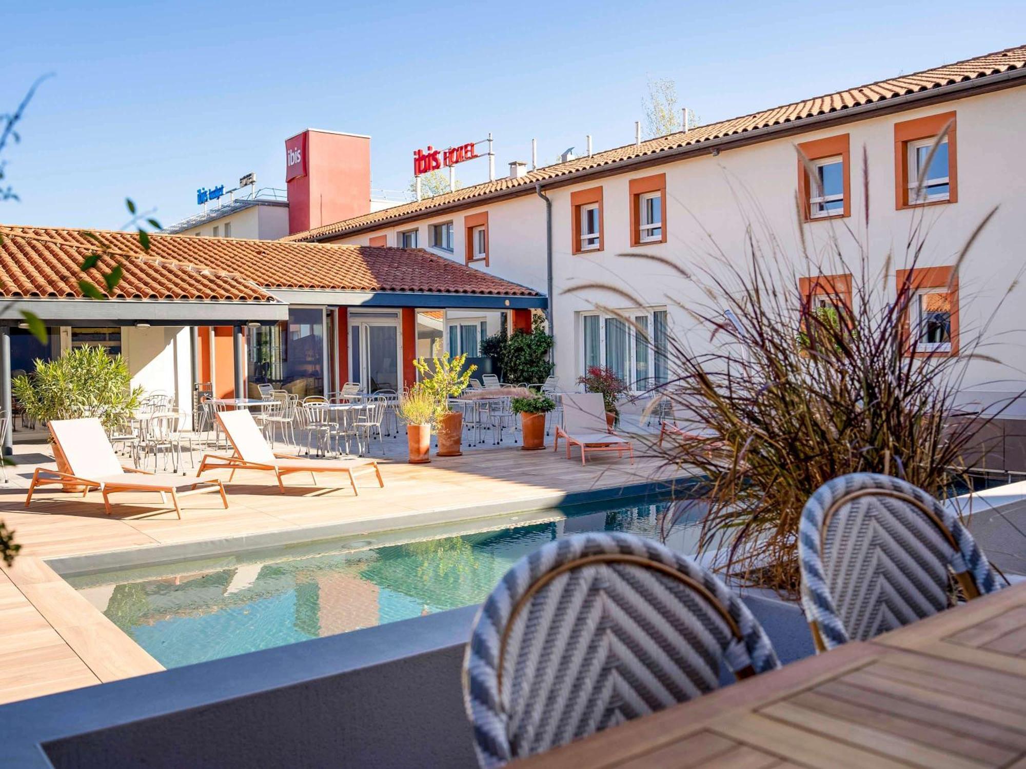 ibis Montauban Hotel Bagian luar foto