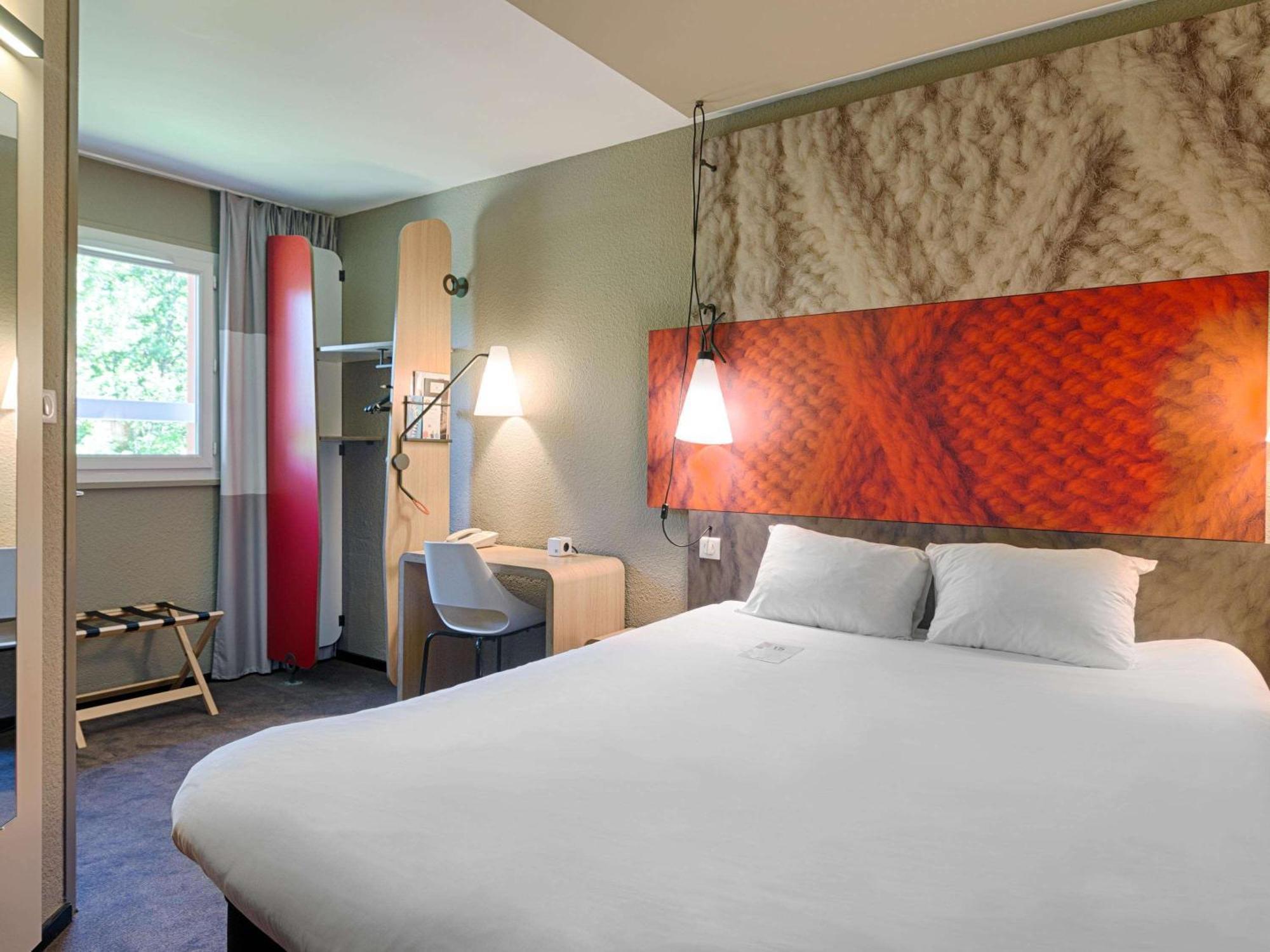 ibis Montauban Hotel Bagian luar foto