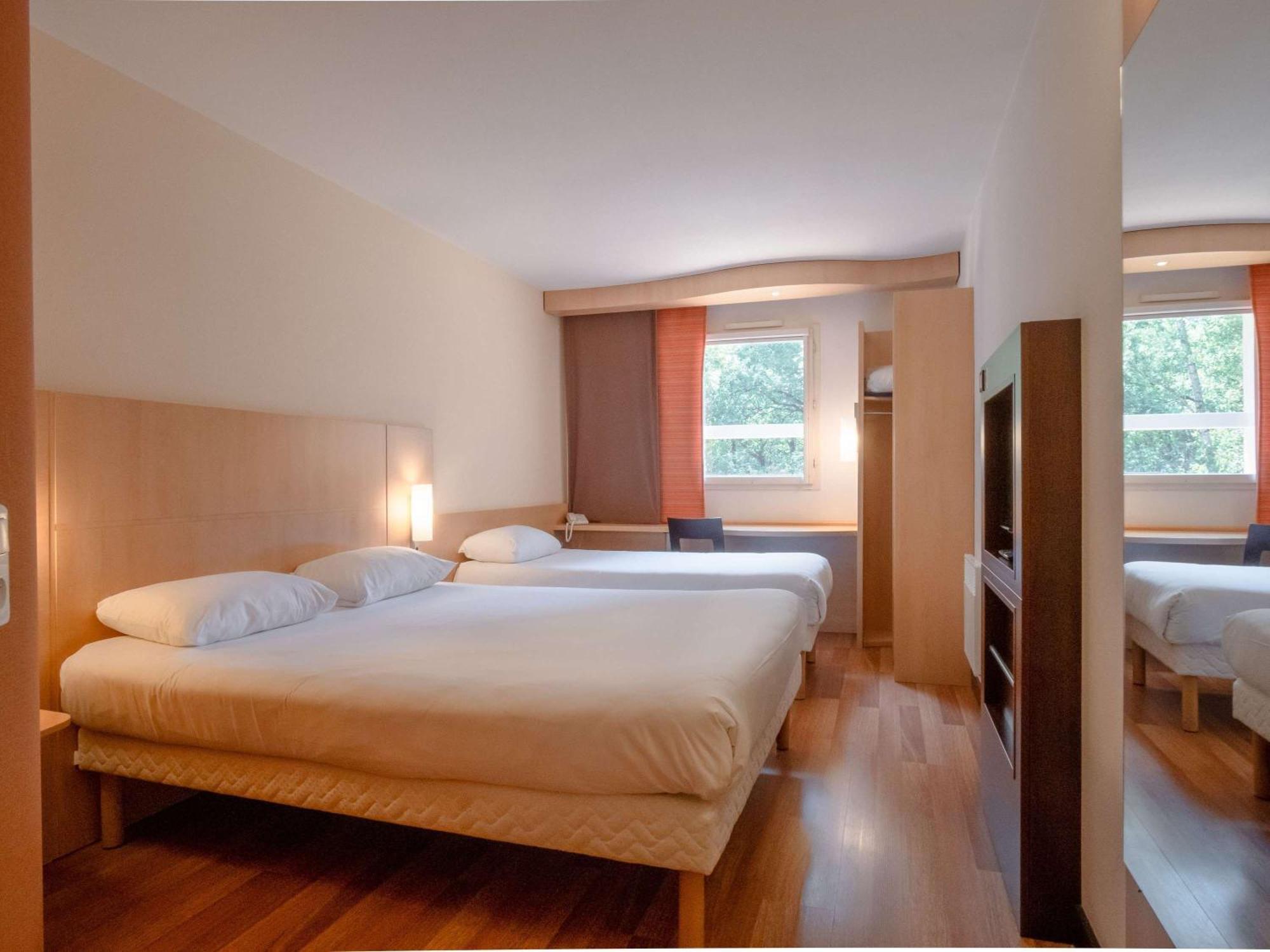 ibis Montauban Hotel Bagian luar foto