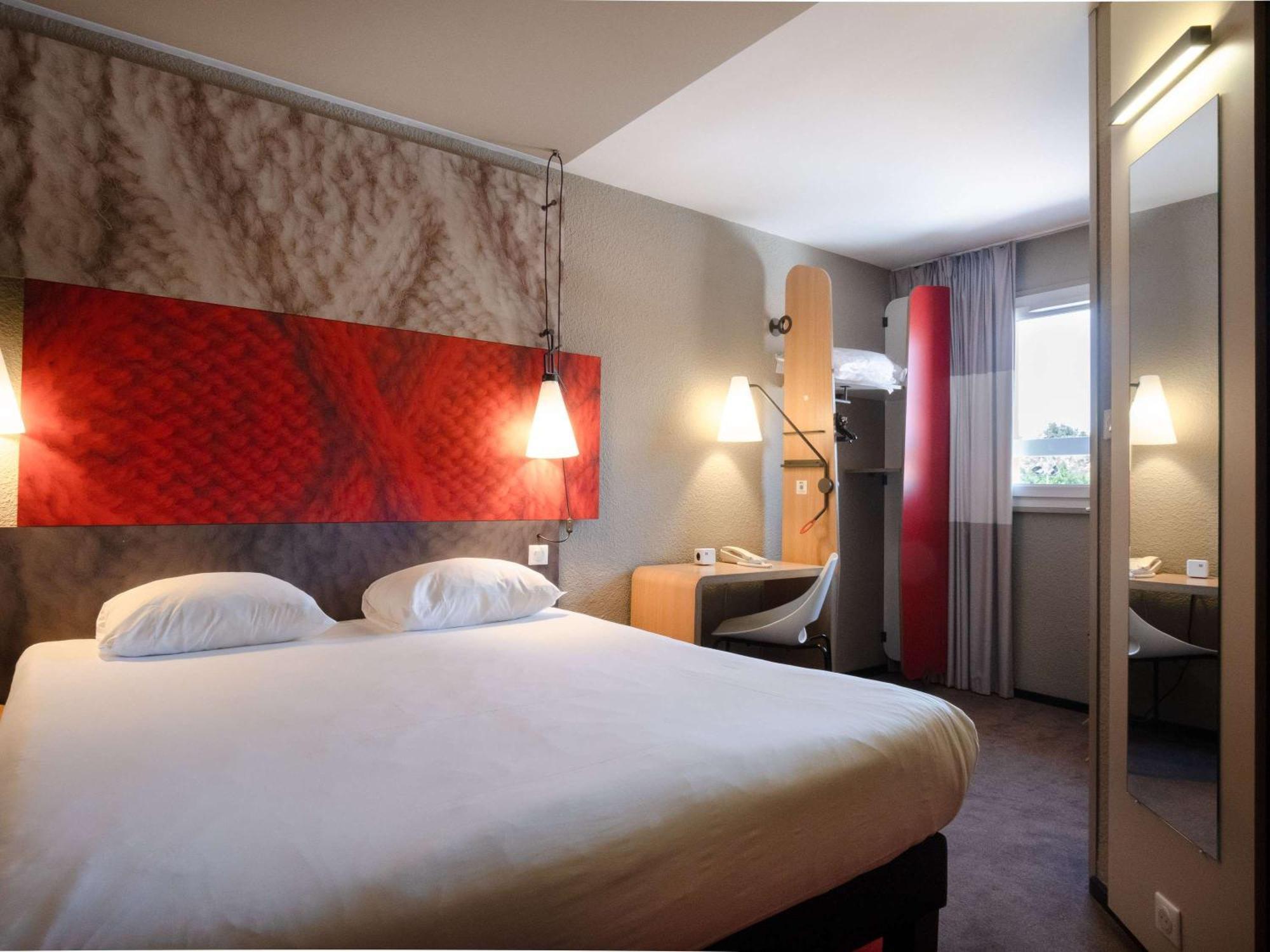 ibis Montauban Hotel Bagian luar foto